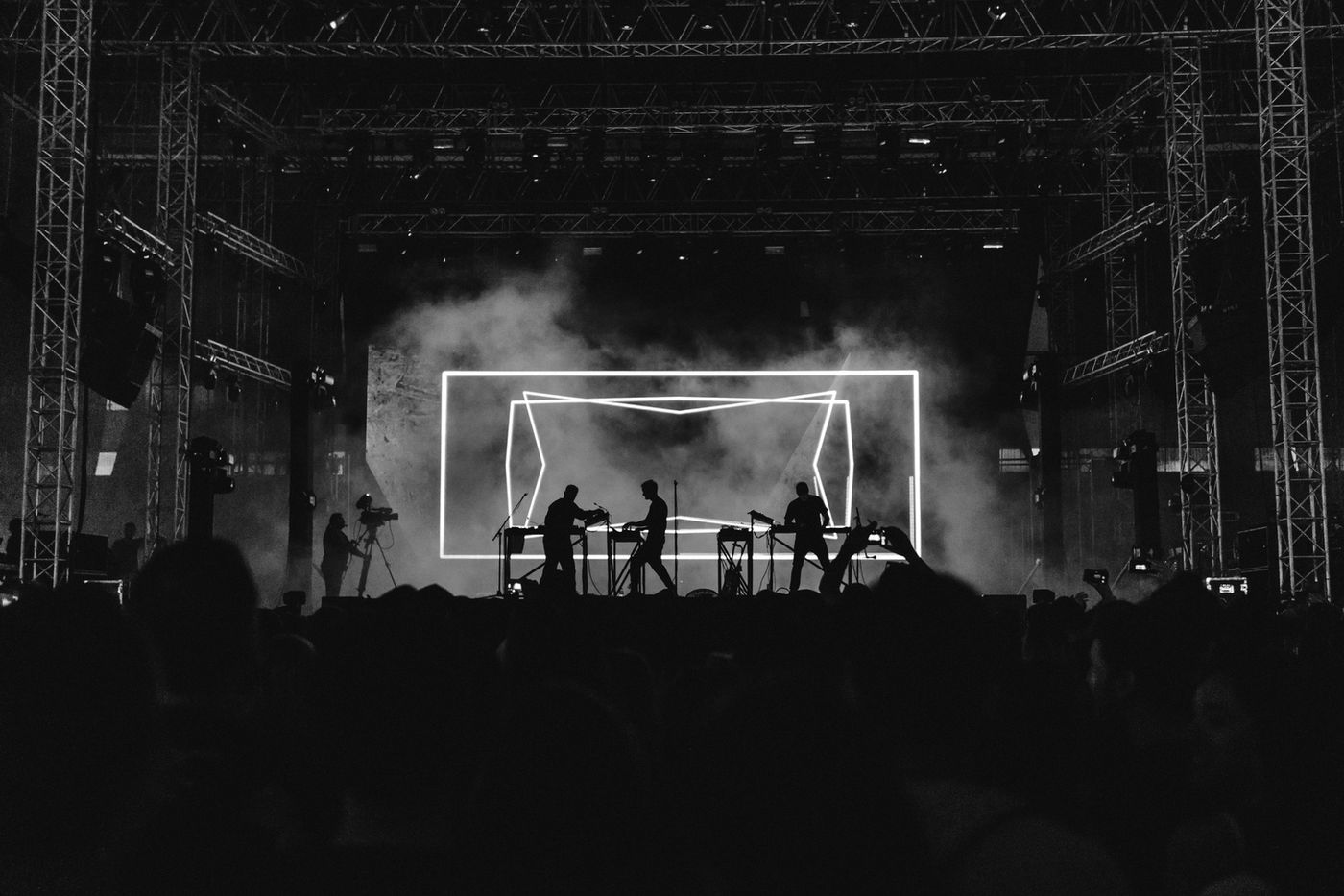 Koncertowa scena z materiałów LIONSTAGE – fotografia ilustracyjna