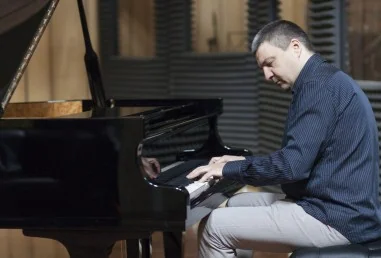KUBA STANKIEWICZ W PROJEKCIE „KILAR”