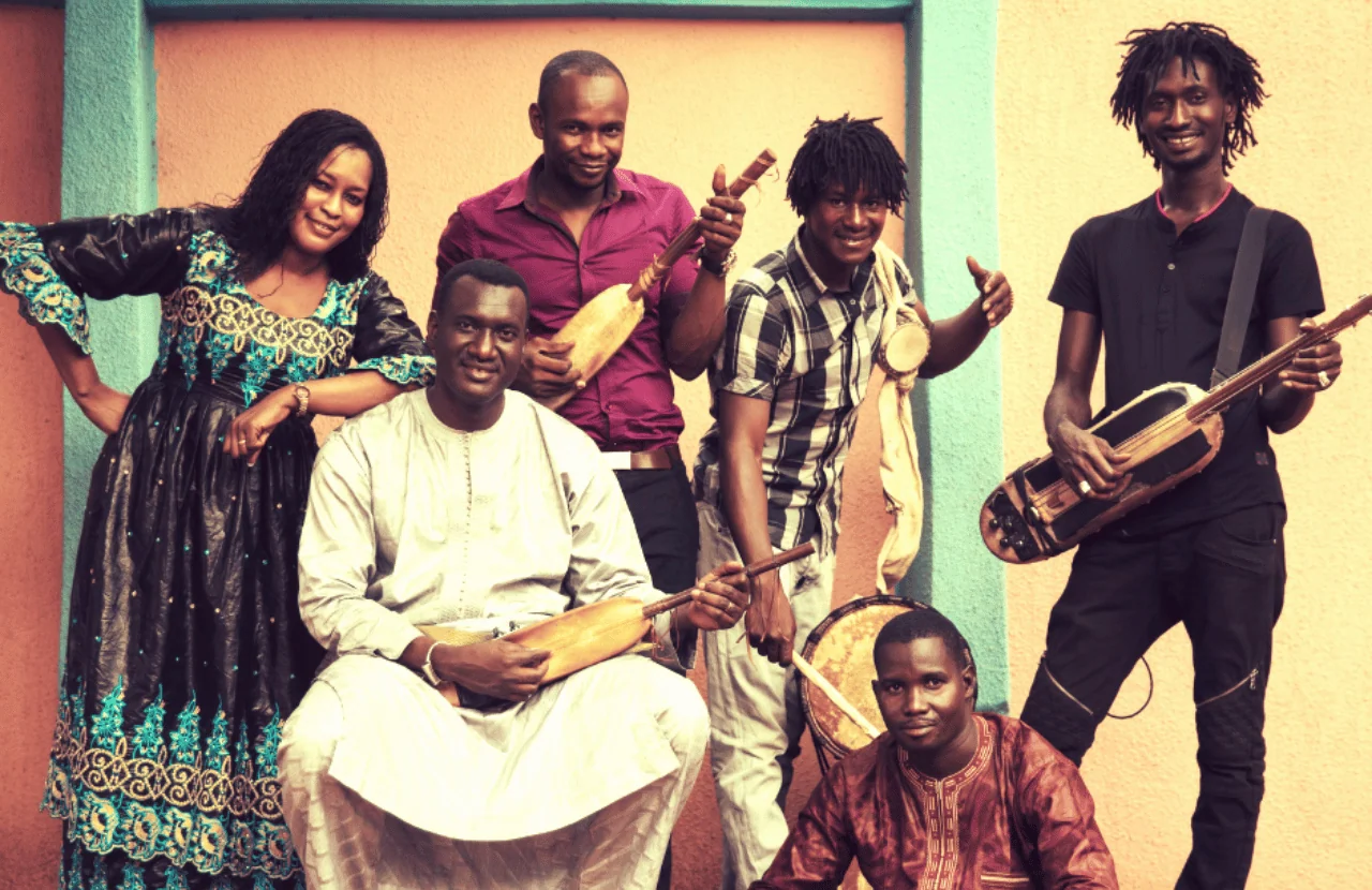 BASSEKOU KOUYATE & NGONI BA – MISTRZOWIE AFRYKAŃSKIEJ LUTNI