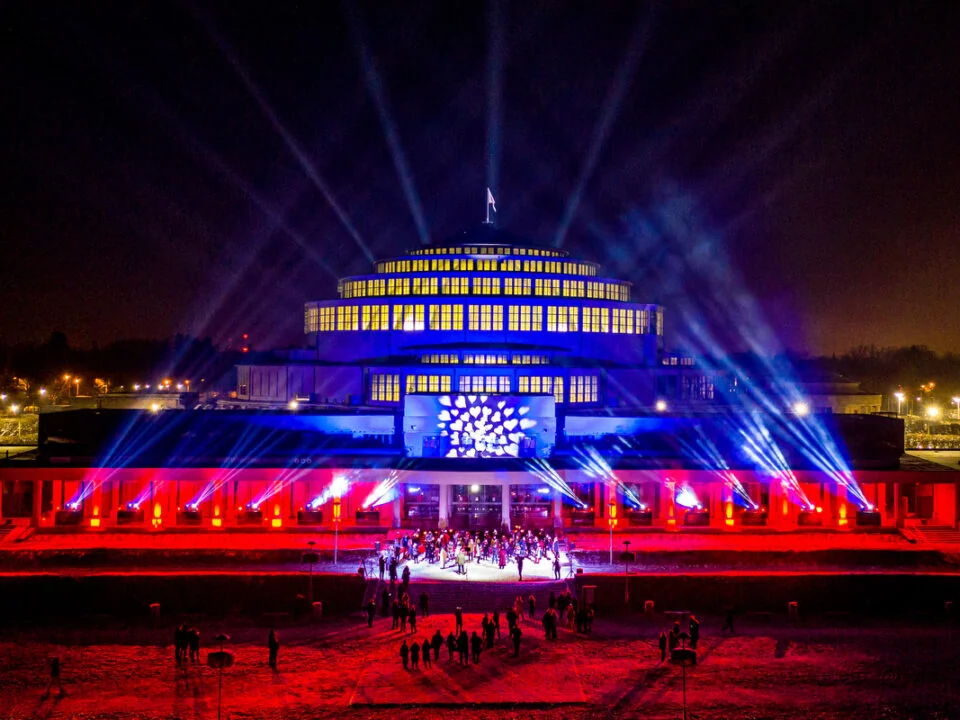 LIGHT TO THE SKY AT THE 29th WOŚP GRAND FINALE IN WROCŁAW