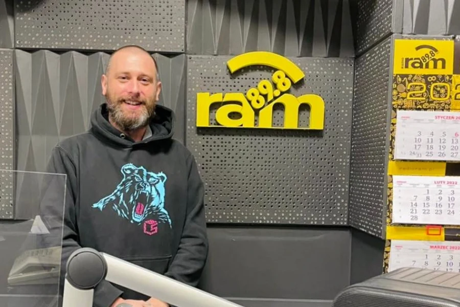 Splendid Sound member Szczepan Rolski in the Radio RAM studio